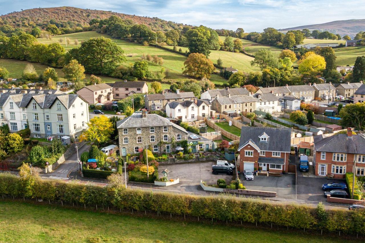 The Cedars Hotel Builth Wells Buitenkant foto